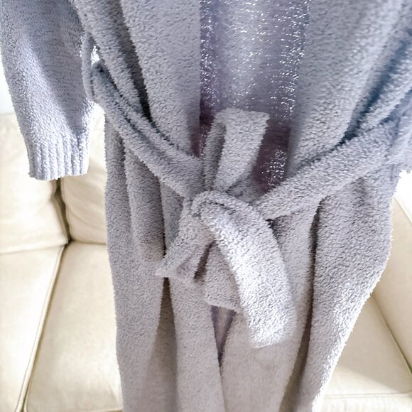 95% NEW UGG ROBE, SIZE S - Picture 5 of 9